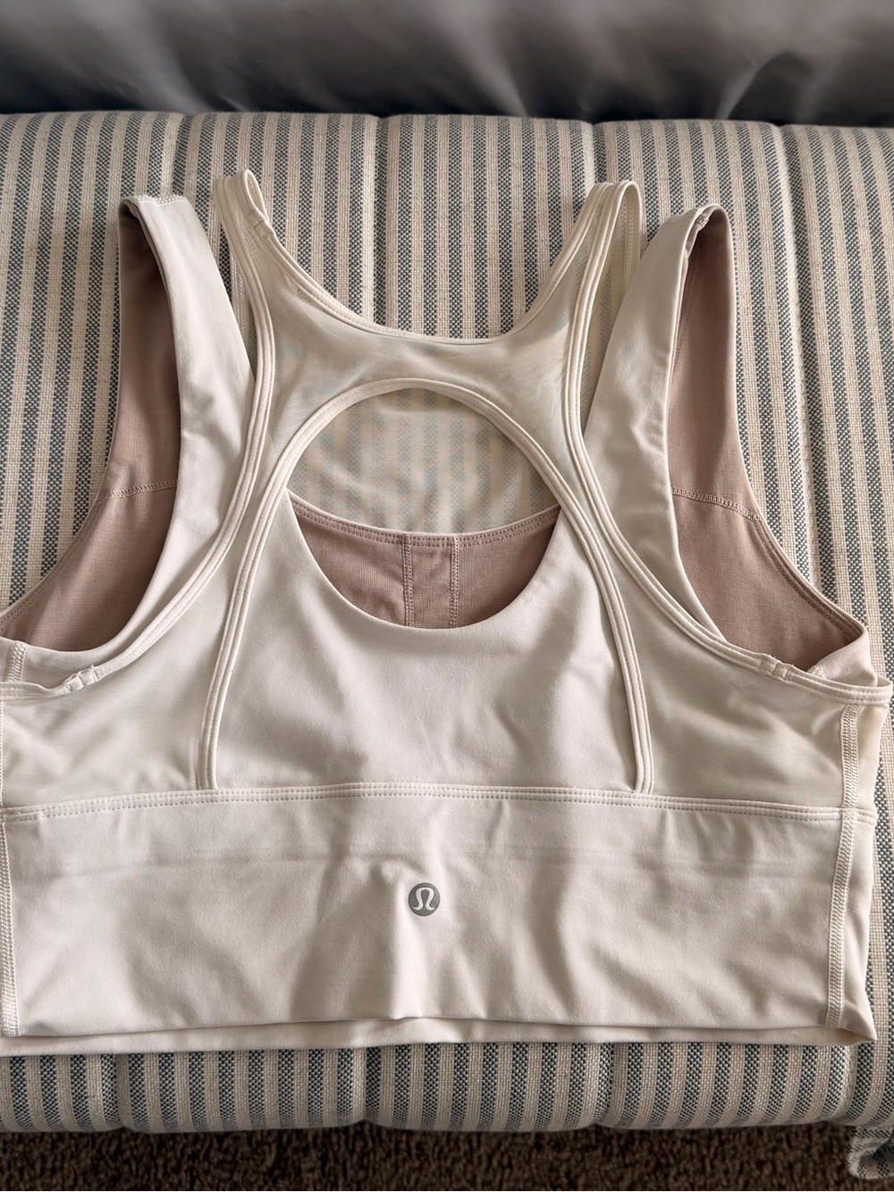 lululemon athletica Cream High-Neck Padded Racerback Sports Bra - Picture 2 of 2